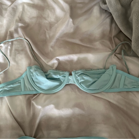 Triangl Rhian swimsuit - Picture 3 of 9